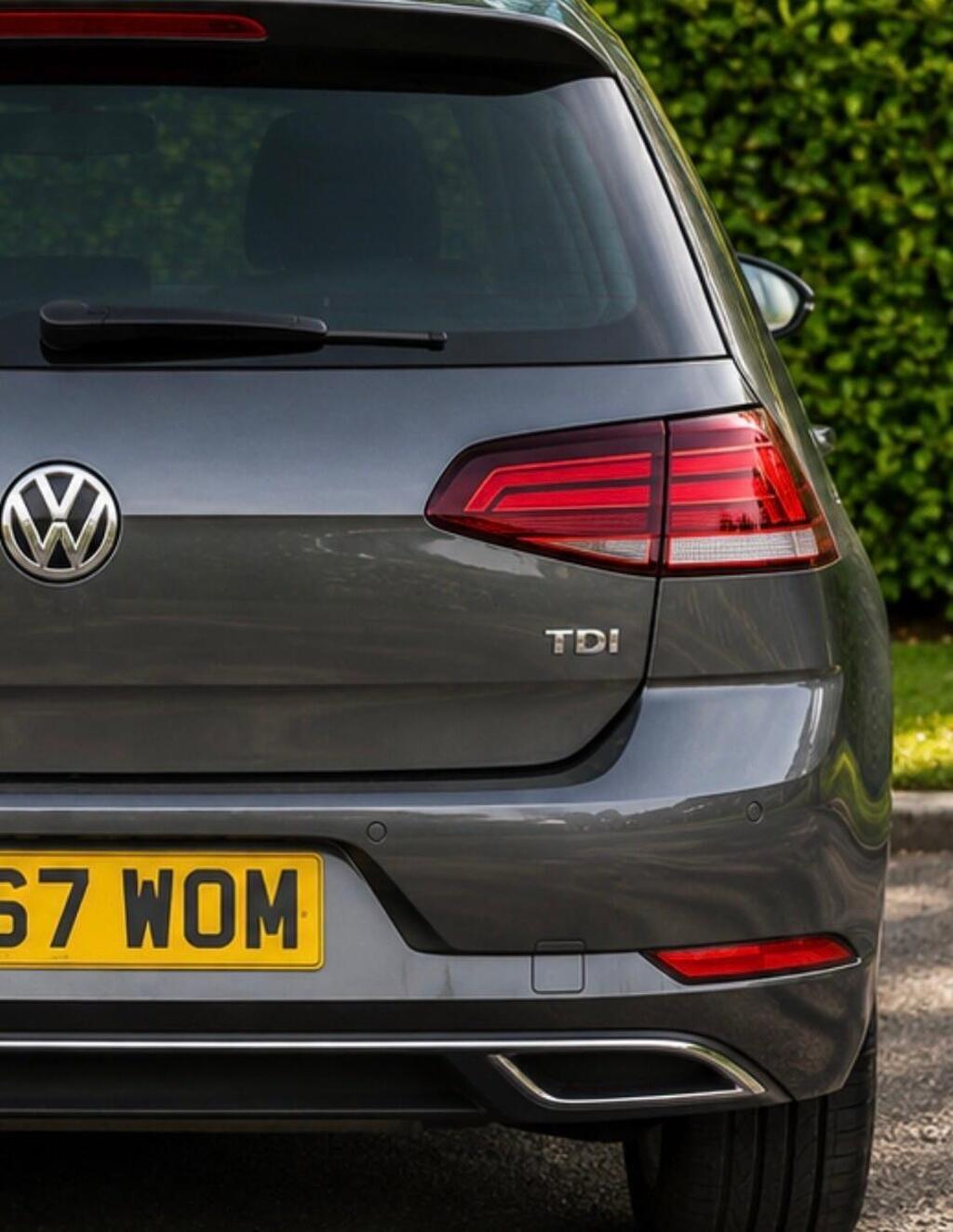2017 Volkswagen Golf — photo 15