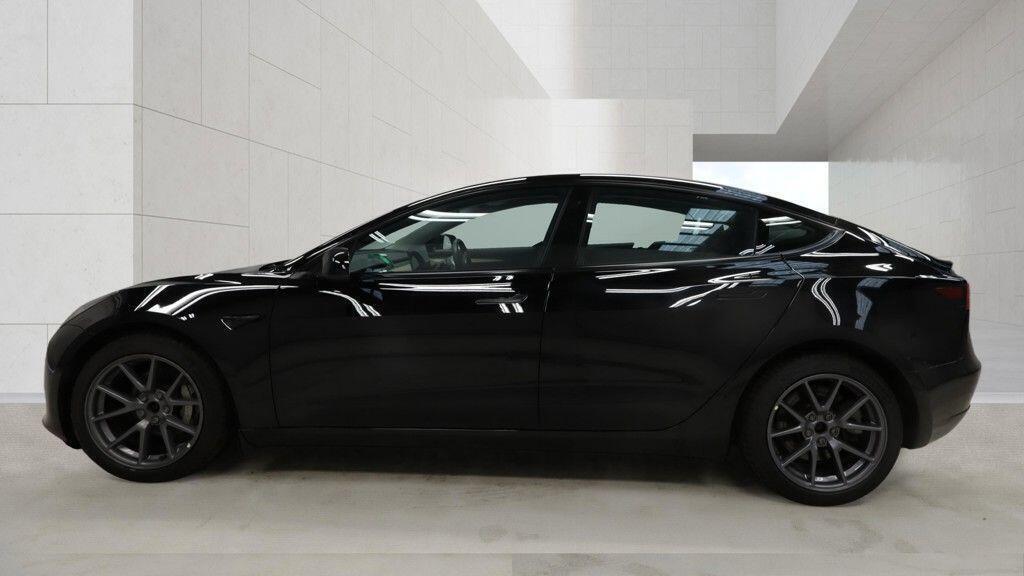 2022 Tesla Model 3 — photo 6