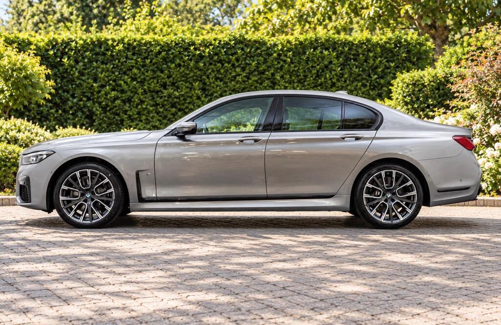 2020 BMW 7 Series — photo 3