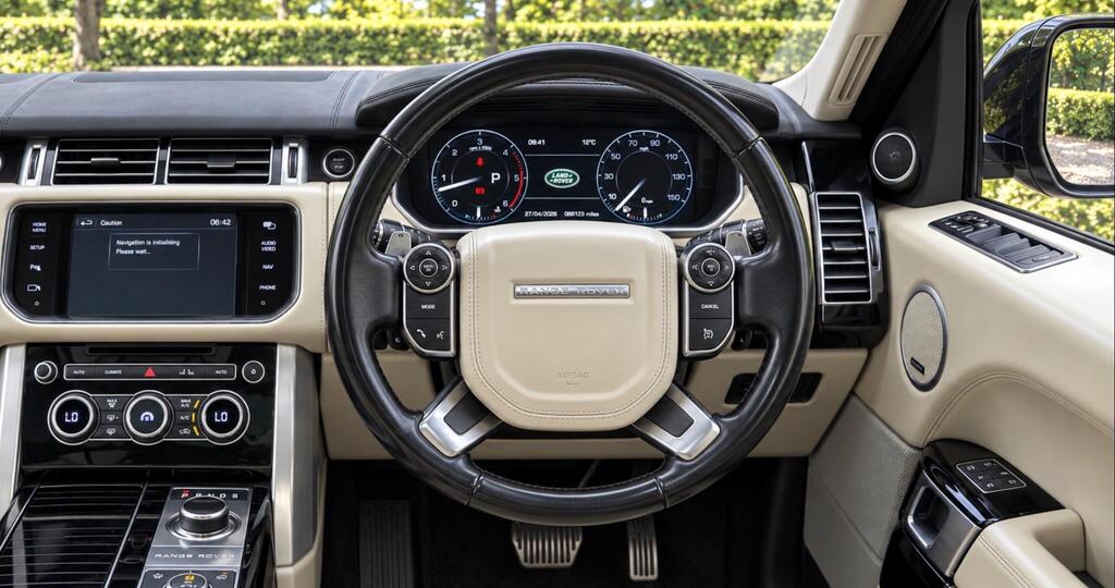 2014 Land Rover Range Rover — photo 30