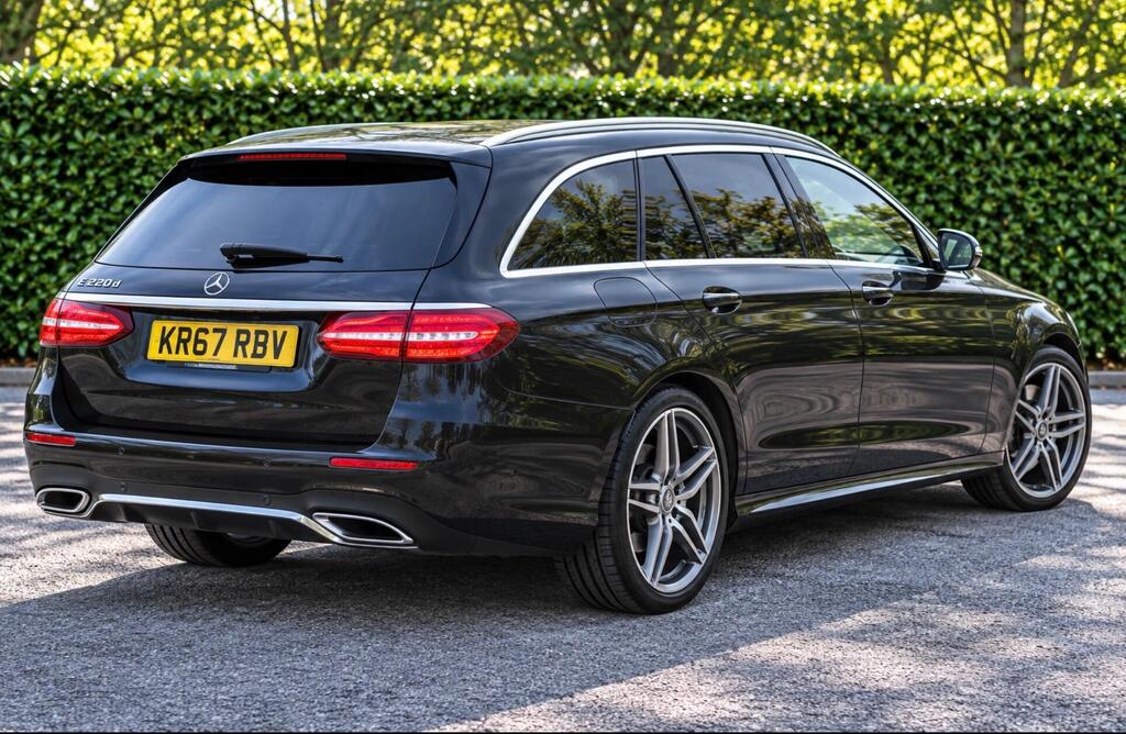 2017 Mercedes-Benz E Class — photo 16