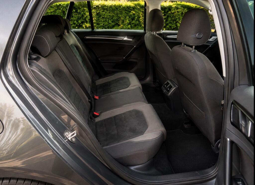 2017 Volkswagen Golf — photo 20