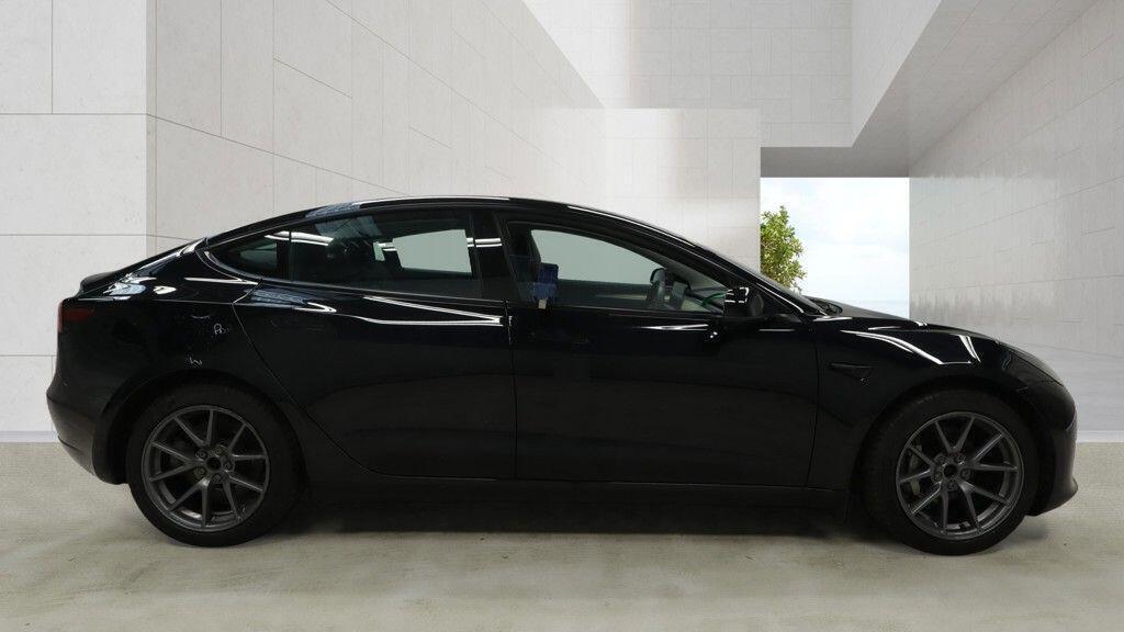 2022 Tesla Model 3 — photo 5