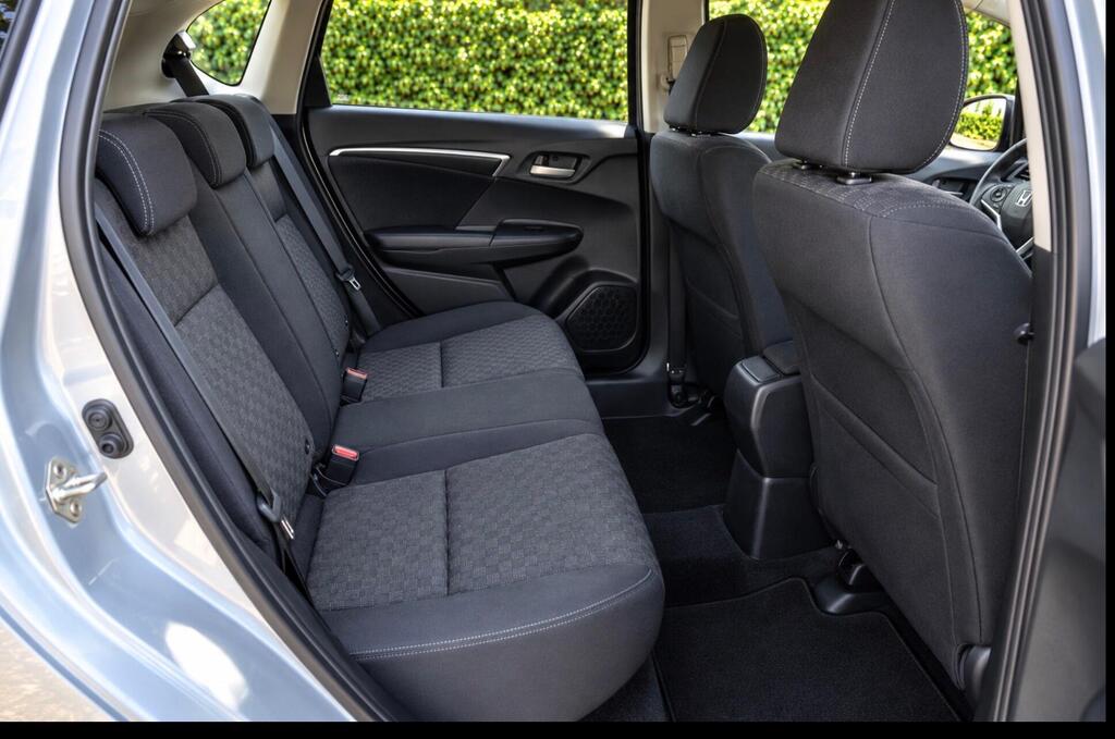 2016 Honda Jazz — photo 13