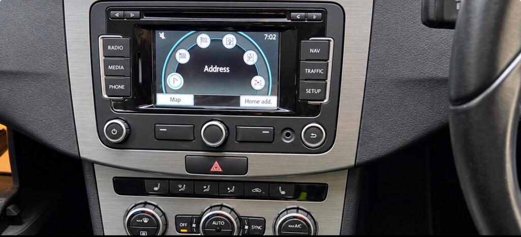 2014 Volkswagen Passat — photo 21