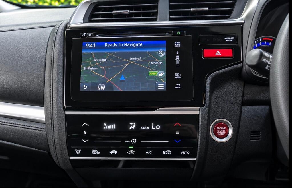 2016 Honda Jazz — photo 14