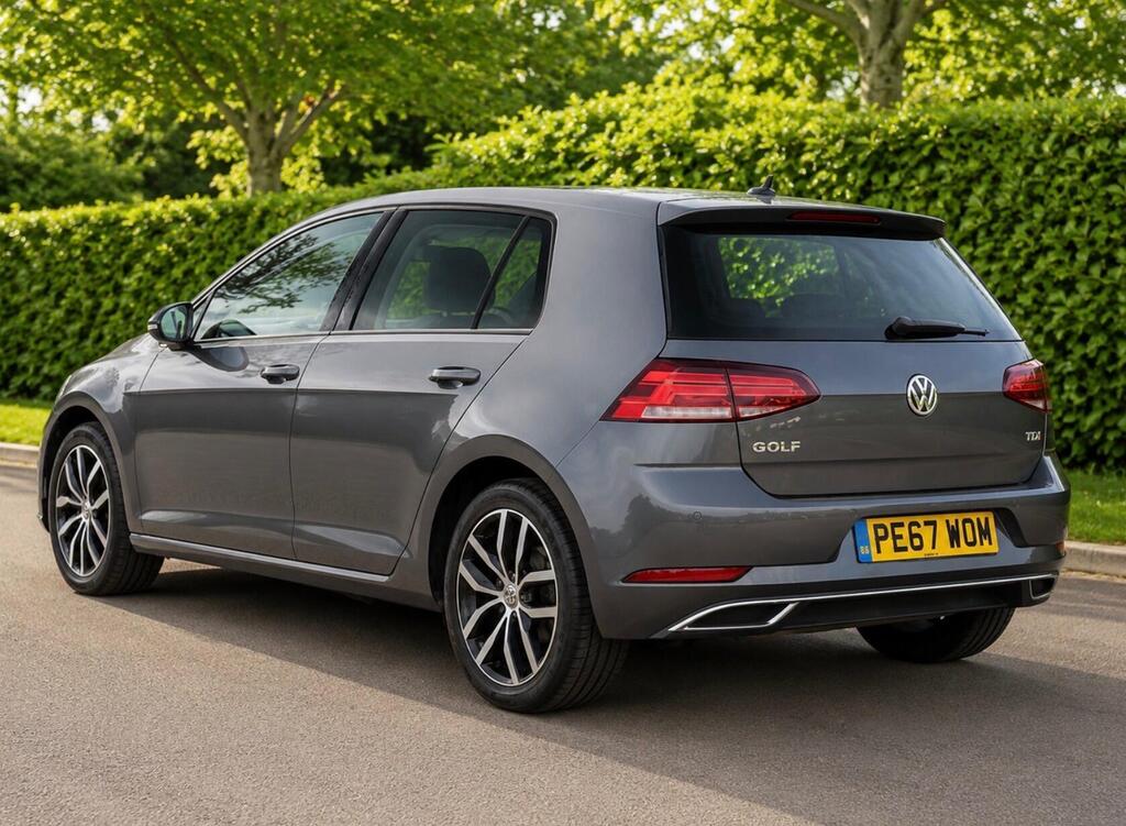 2017 Volkswagen Golf — photo 2