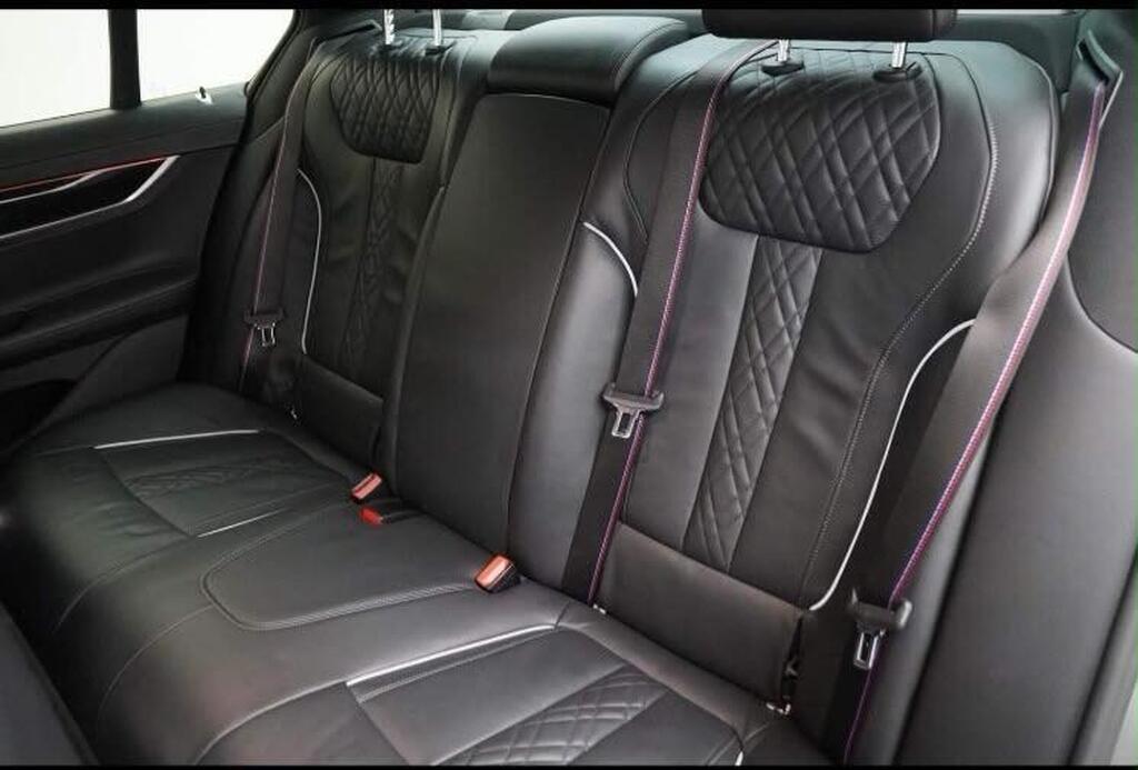 2020 BMW 7 Series — photo 16