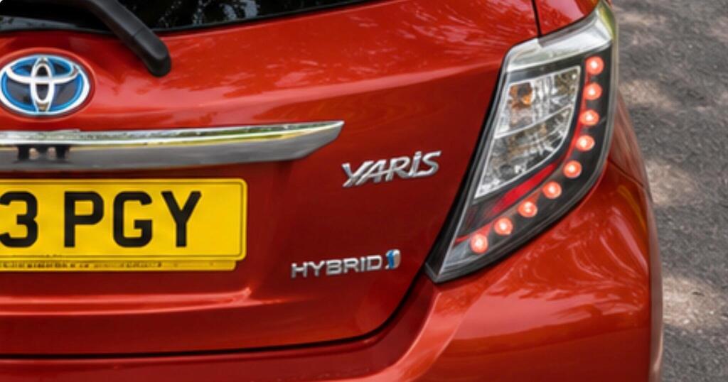 2013 Toyota Yaris — photo 17