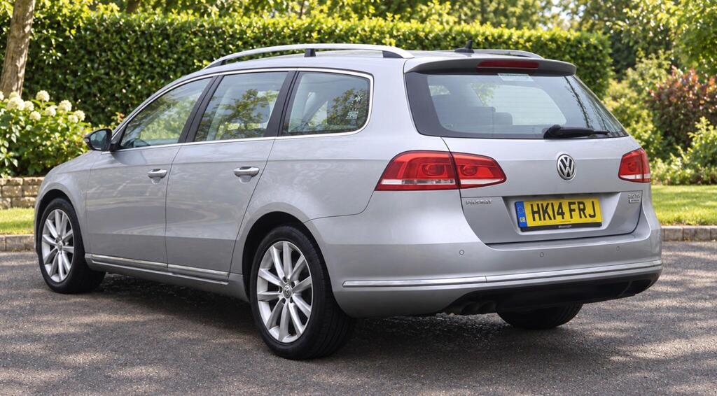 2014 Volkswagen Passat — photo 2