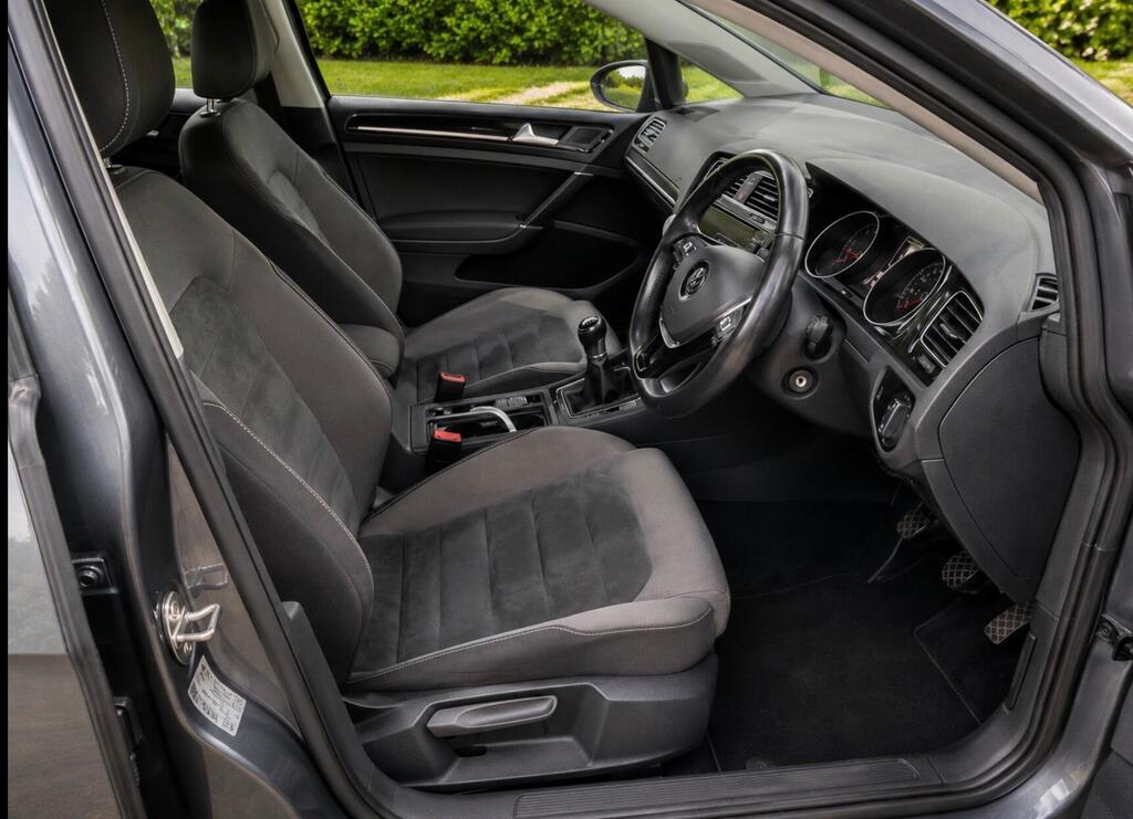 2017 Volkswagen Golf — photo 19