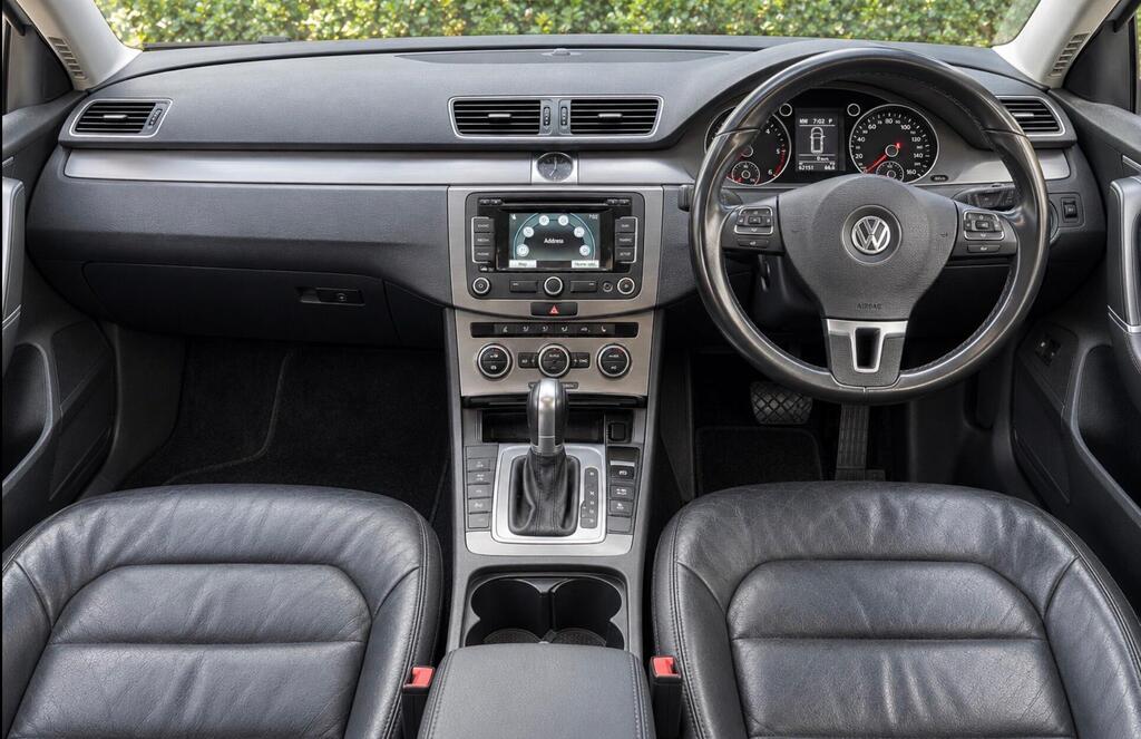 2014 Volkswagen Passat — photo 3