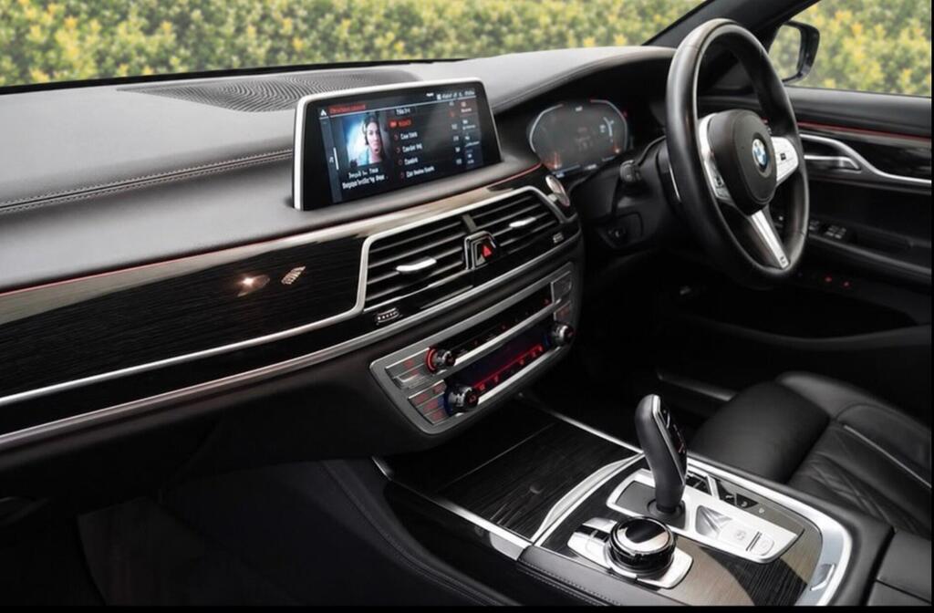 2020 BMW 7 Series — photo 8
