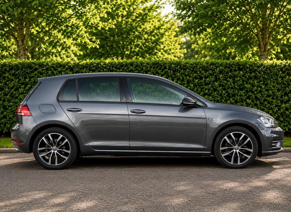 2017 Volkswagen Golf — photo 16