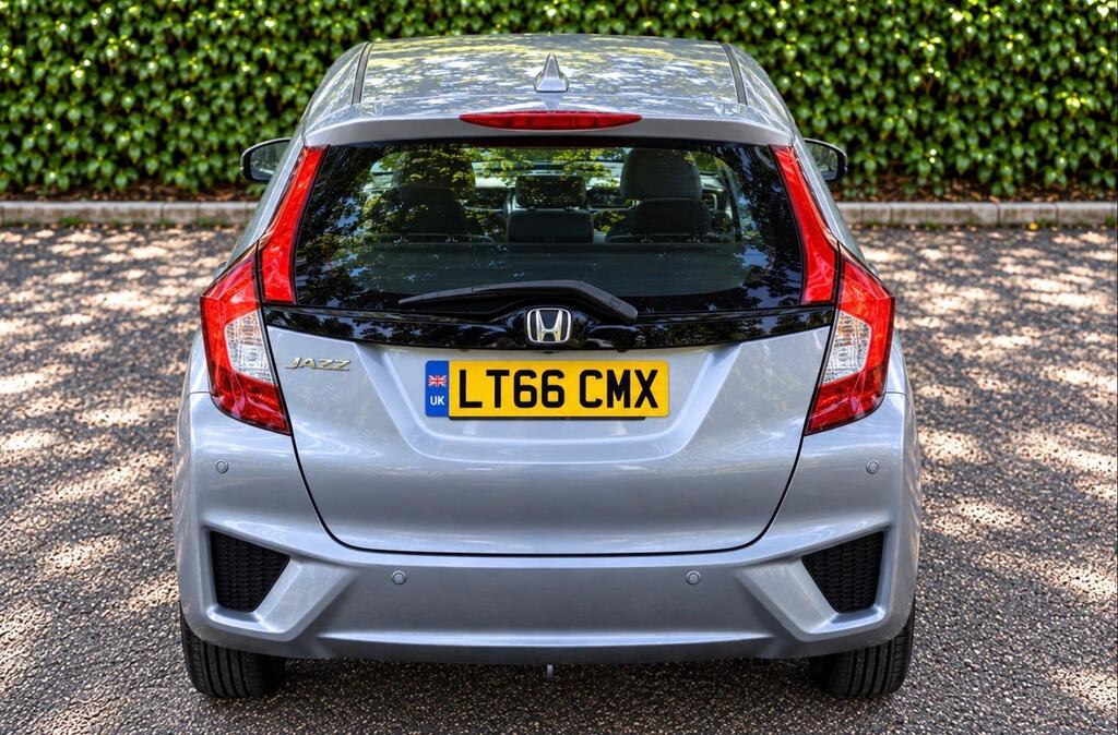2016 Honda Jazz — photo 9