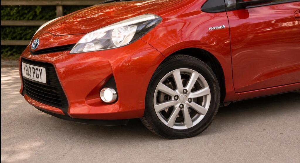 2013 Toyota Yaris — photo 19