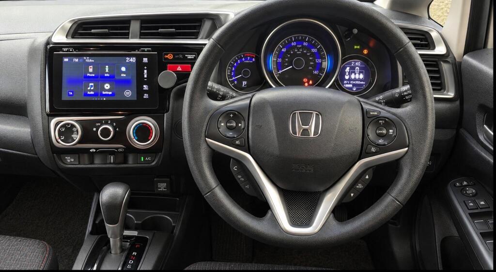 2016 Honda Jazz — photo 10