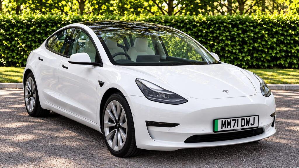 2022 Tesla Model 3 — photo 4