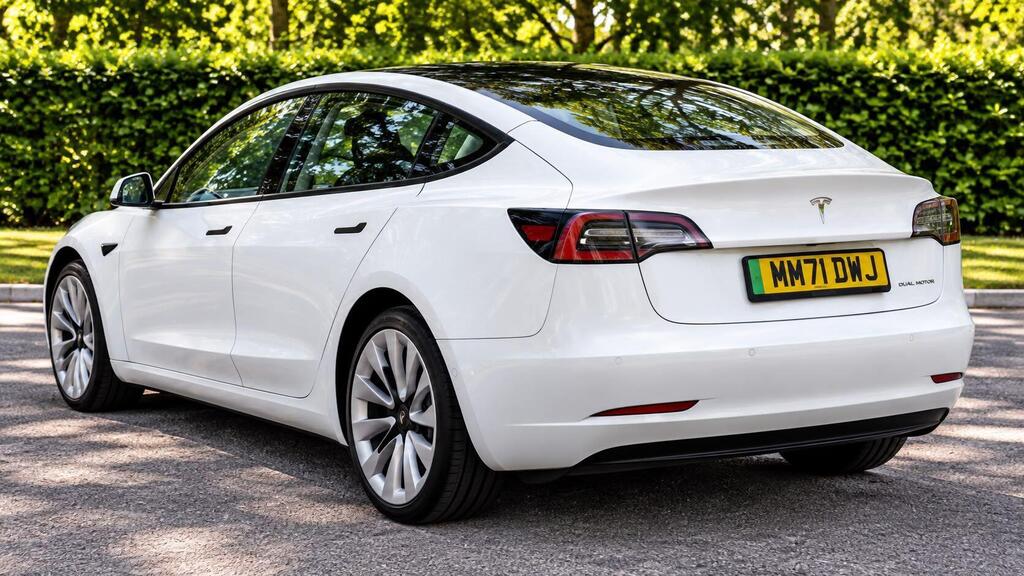 2022 Tesla Model 3 — photo 11