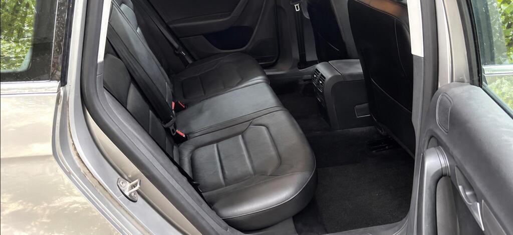 2014 Volkswagen Passat — photo 14