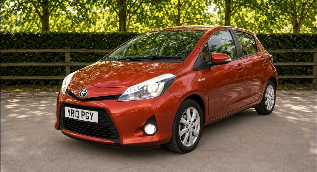 2013 Toyota Yaris — photo 4