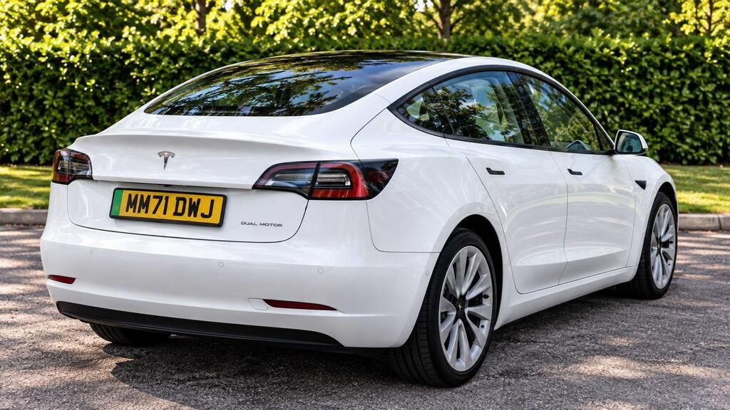 2022 Tesla Model 3 — photo 8
