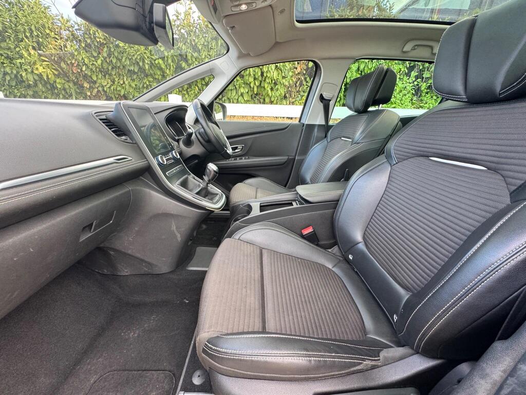 2017 Renault Grand Scenic