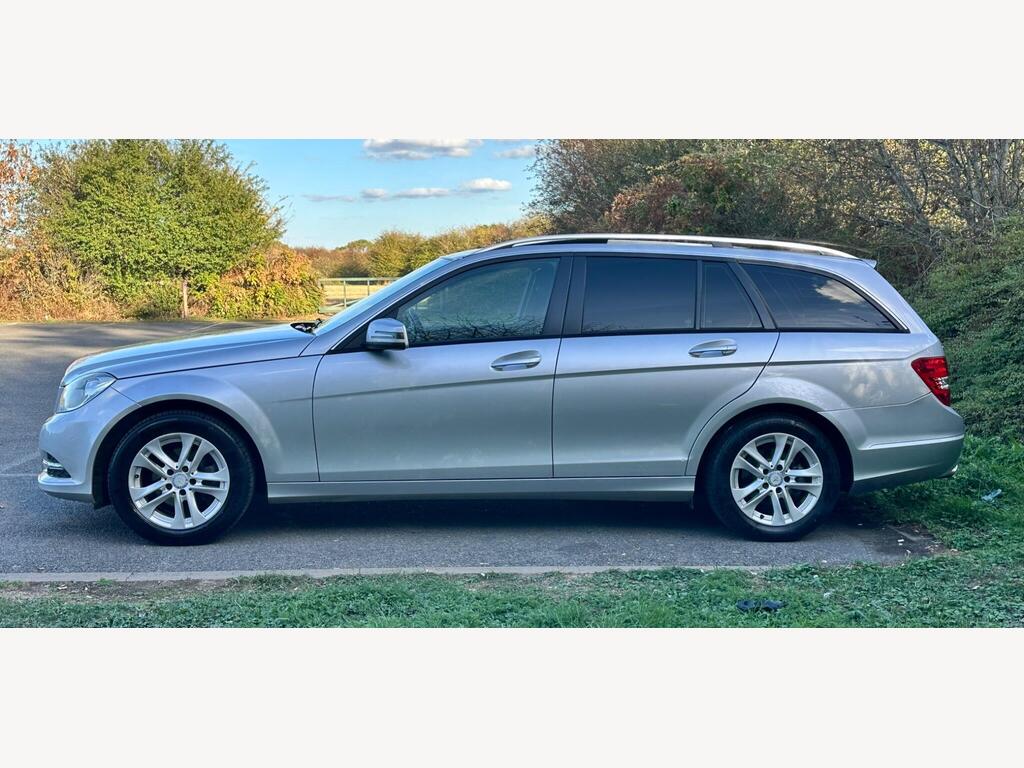 Mercedes-Benz C Class 1.6 C180 Executive SE (Premium Plus) G-Tronic+ Euro 6 (s/s) 5dr photo 4
