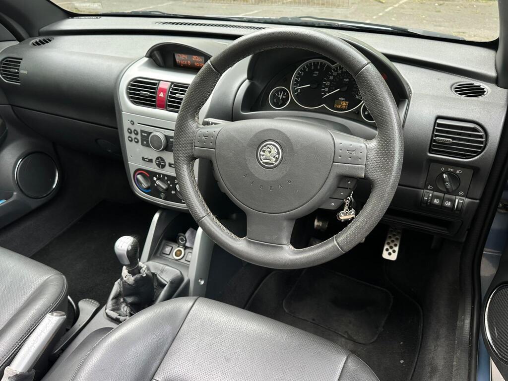 Vauxhall Tigra 1.8i Sport 2dr photo 10