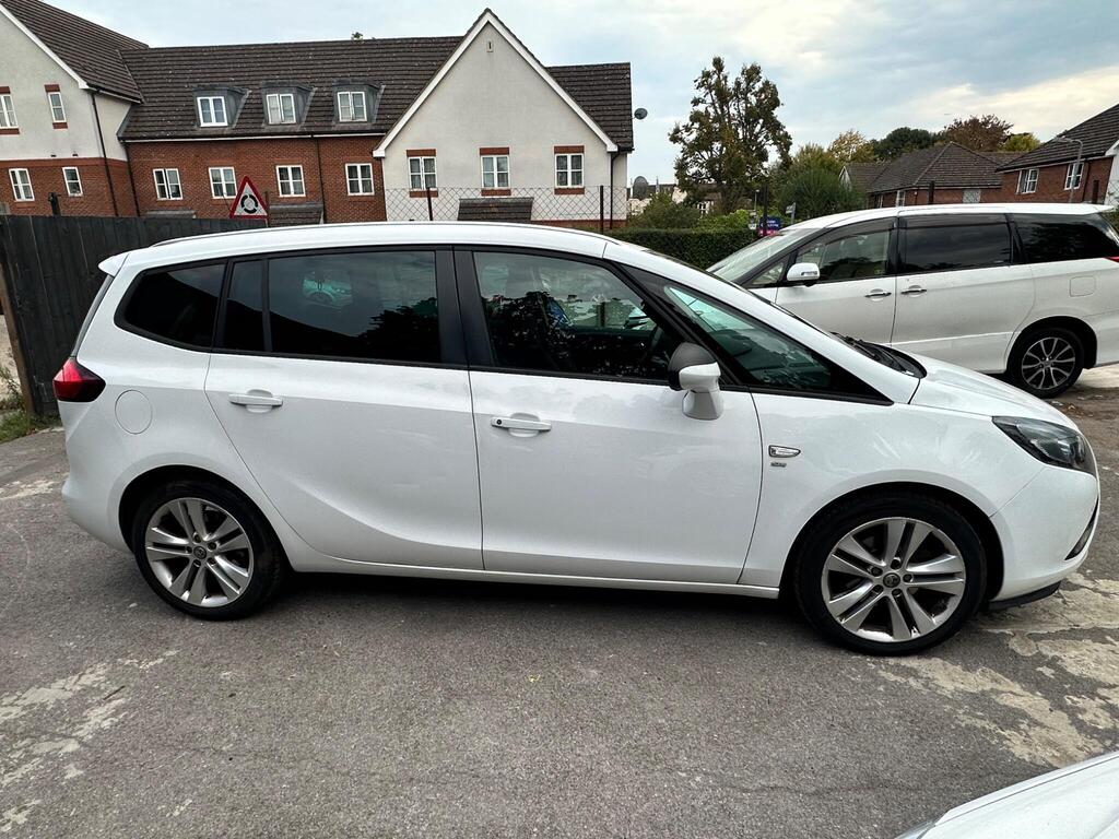 Vauxhall Zafira Tourer 1.4i Turbo SRi Euro 6 5dr photo 4