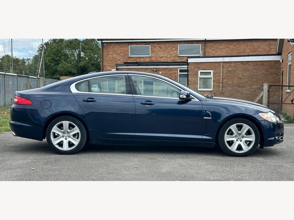 Jaguar XF 2.7d V6 Premium Luxury Auto Euro 4 4dr photo 8