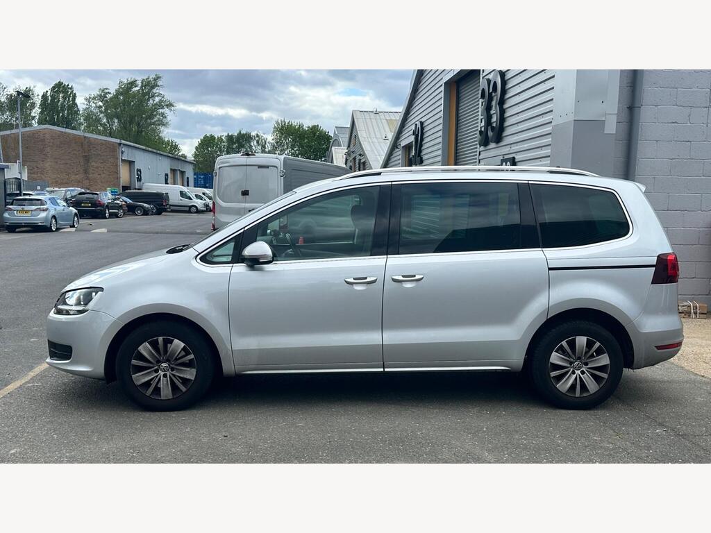 Volkswagen Sharan 2.0 TDI SE Nav DSG Euro 6 (s/s) 5dr photo 7