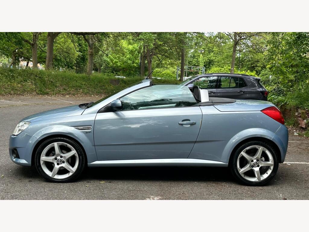 Vauxhall Tigra 1.8i Sport 2dr photo 4