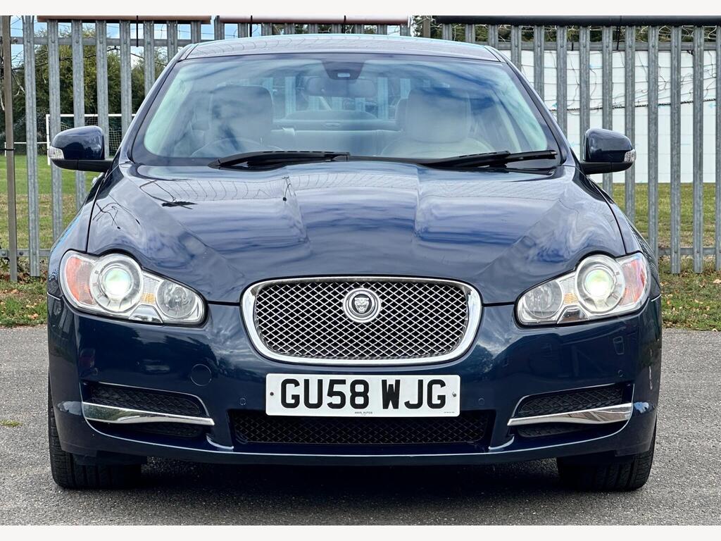 Jaguar XF 2.7d V6 Premium Luxury Auto Euro 4 4dr photo 2