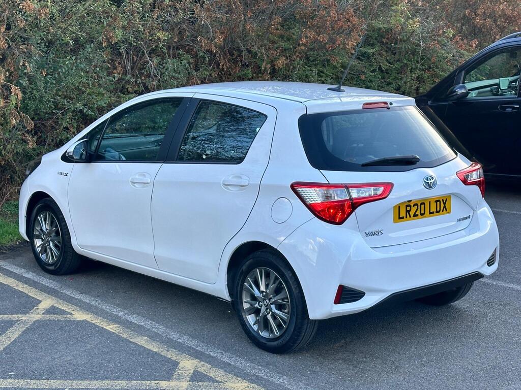Toyota Yaris 1.5 VVT-h Icon E-CVT Euro 6 (s/s) 5dr photo 5