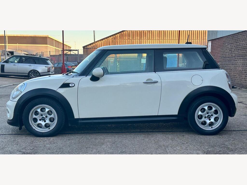 MINI Hatch 1.6 One Steptronic Euro 5 3dr photo 3