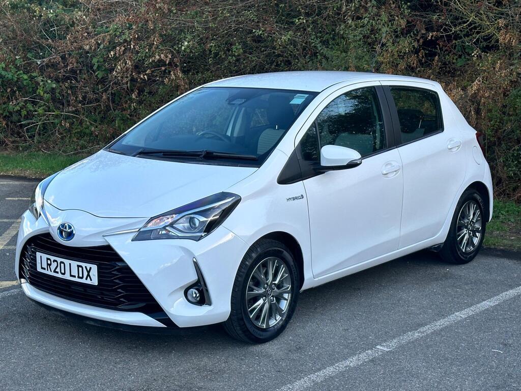Toyota Yaris 1.5 VVT-h Icon E-CVT Euro 6 (s/s) 5dr photo 3