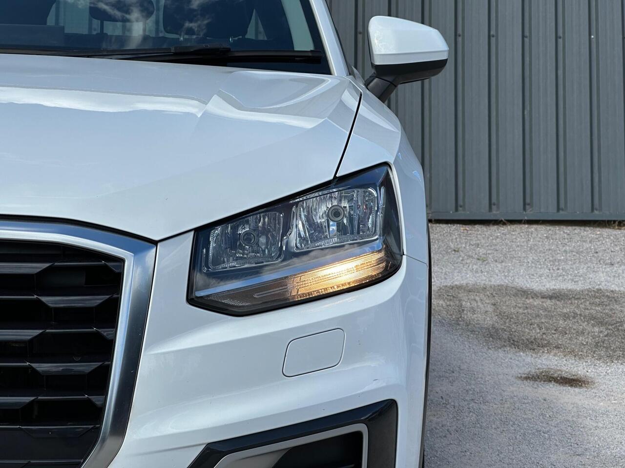 Audi Q2 photo 8