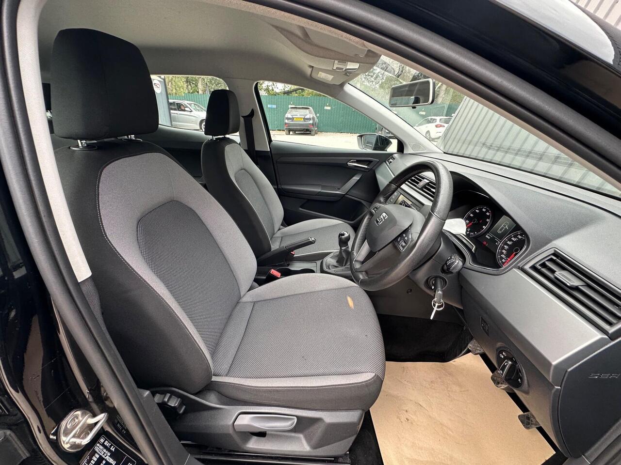 SEAT Ibiza photo 32