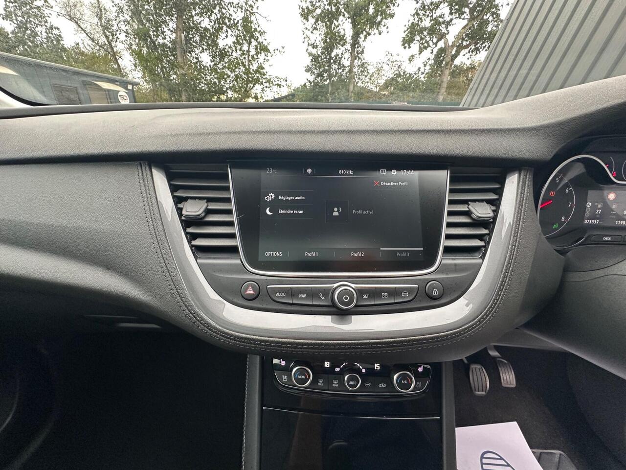 Vauxhall Grandland X photo 8