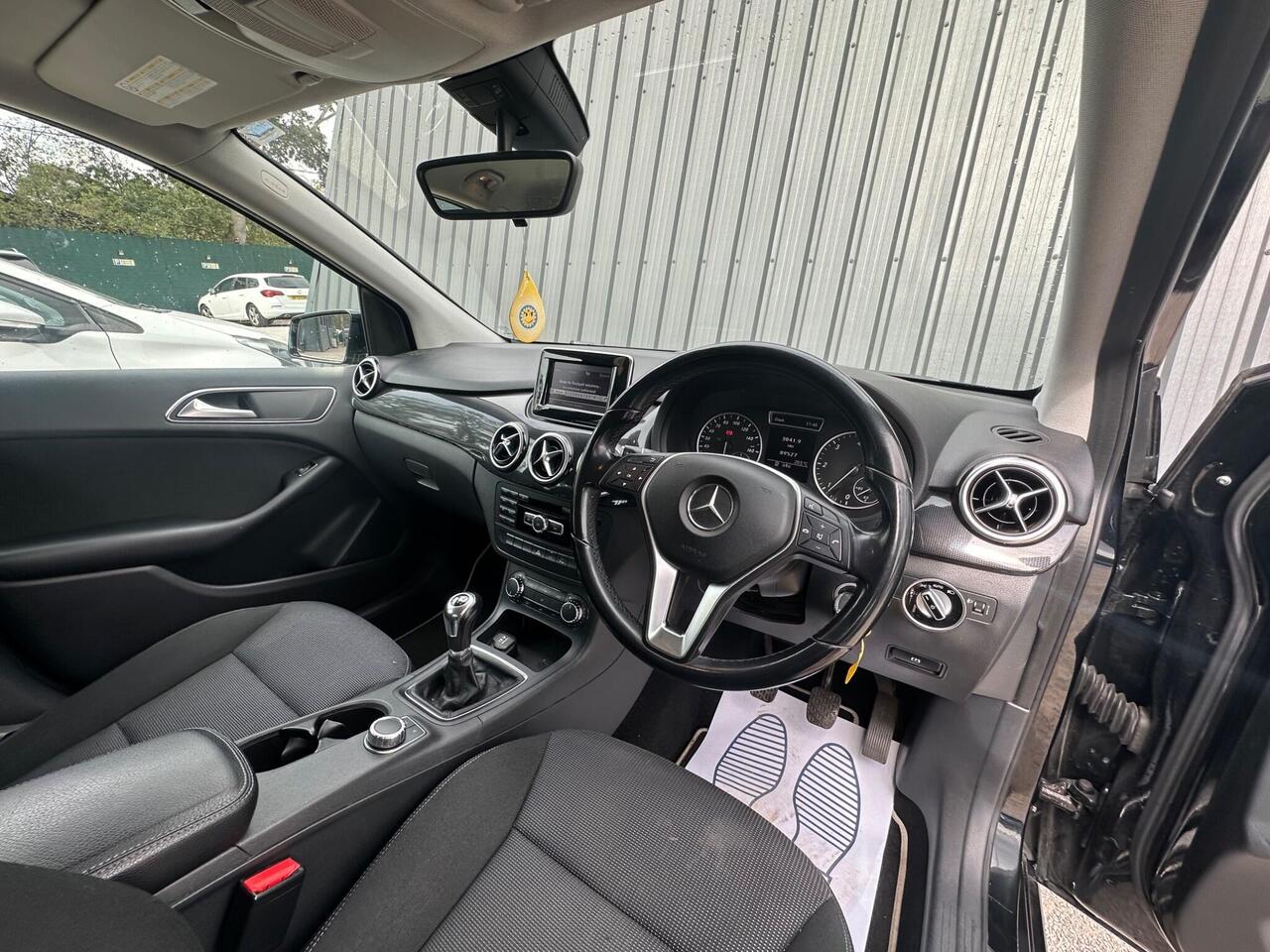 Mercedes-Benz B Class photo 28