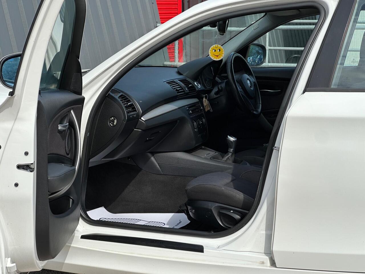 BMW 1 Series photo 26