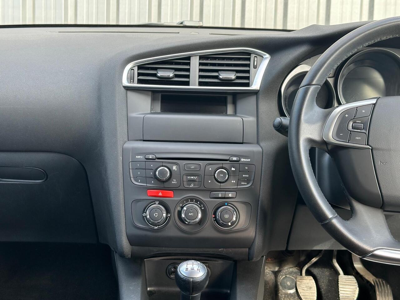 Citroen C4 photo 12
