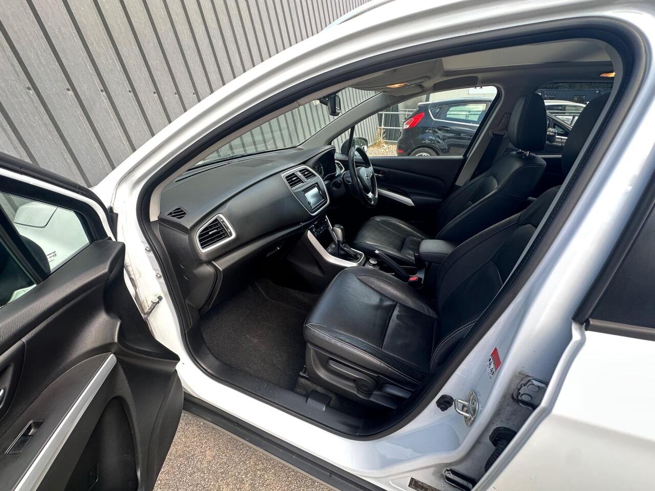Suzuki SX4 S-Cross photo 24