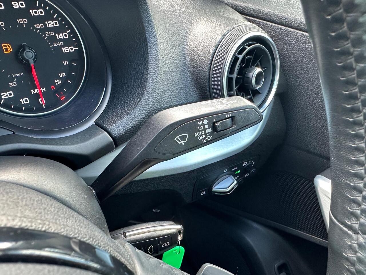 Audi Q2 photo 41