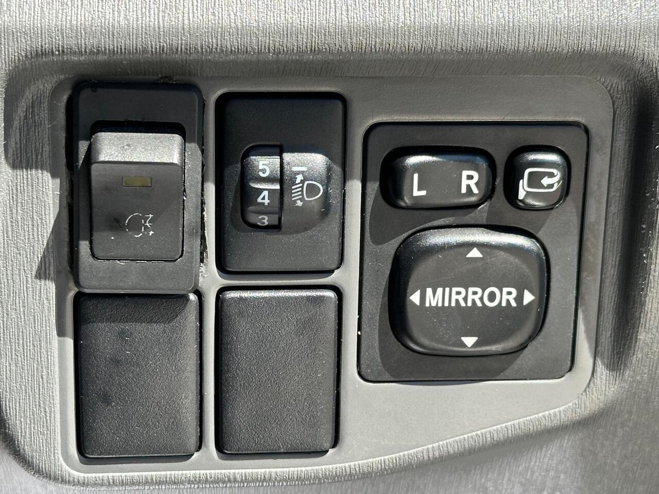 Toyota Prius photo 15