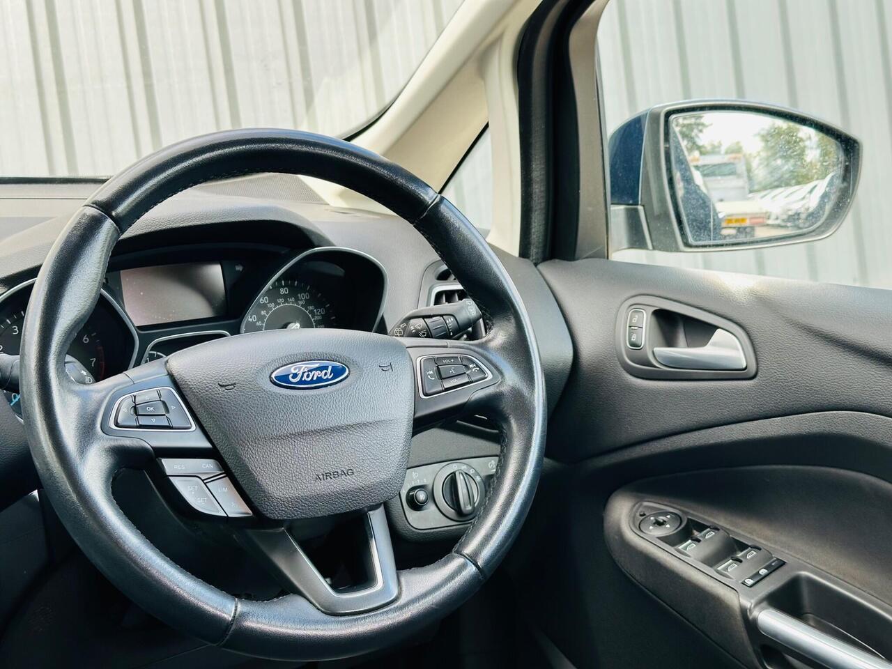 Ford Grand C-Max photo 20