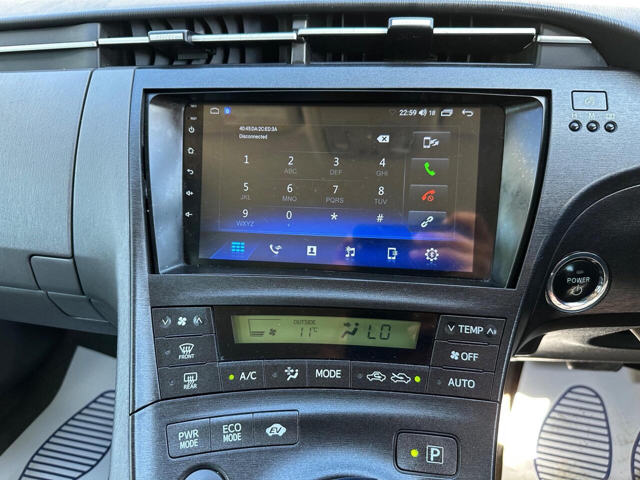 Toyota Prius photo 11