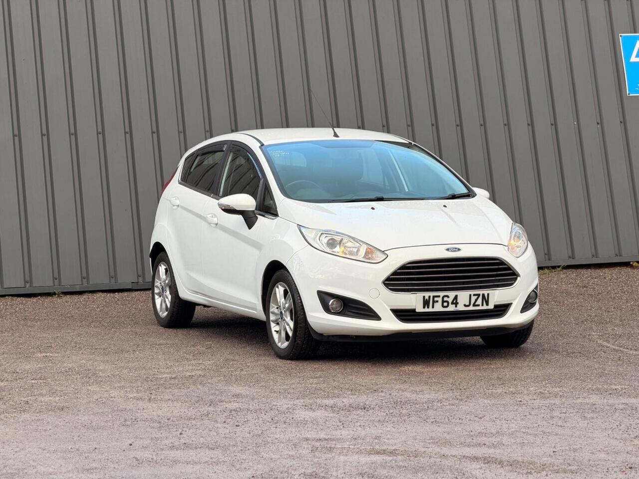 Ford Fiesta photo 1