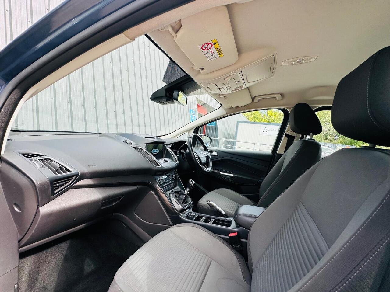Ford Grand C-Max photo 43